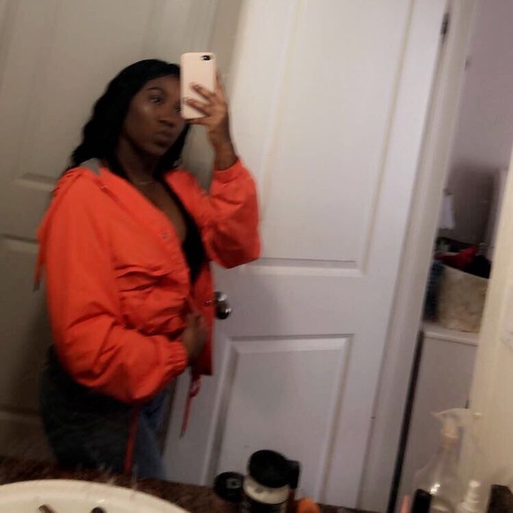 Urban outfitters high rise mom jeans - Picture 2 of 2